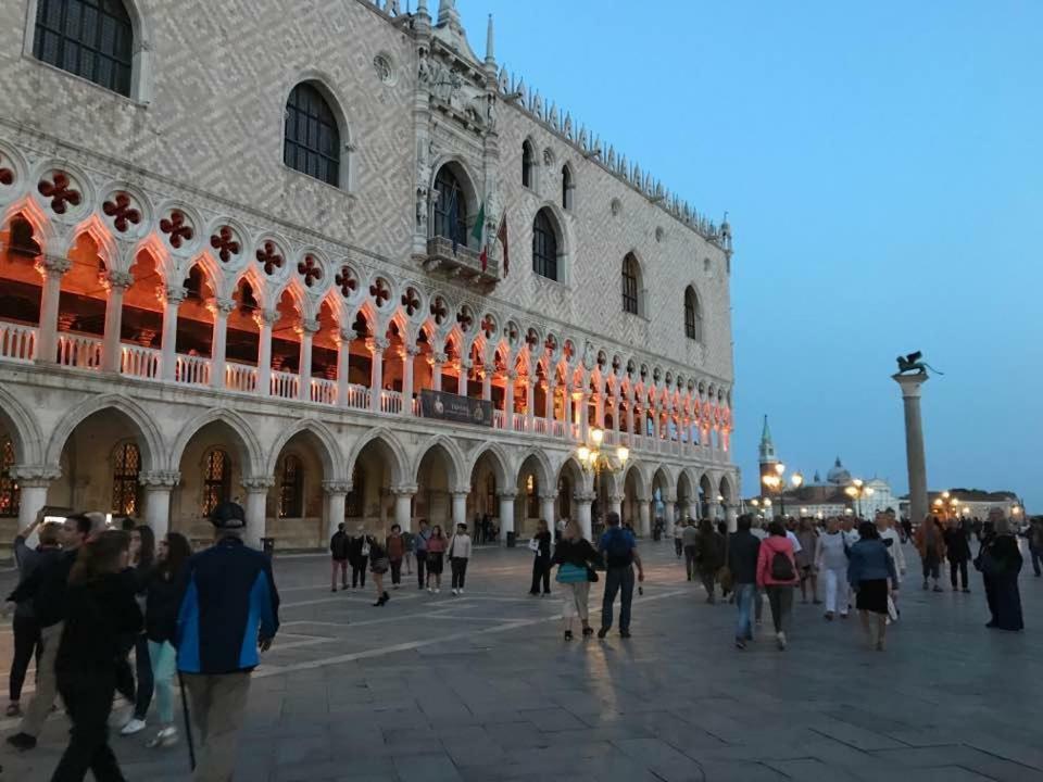 Ca' Frezzeria Apartment Venice Exterior photo